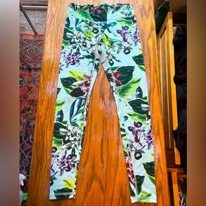 Pretty floral leggings from anthropologie, sz XS